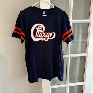 Chicago Bears Short Sleeve Tee in Navy, #52, size large